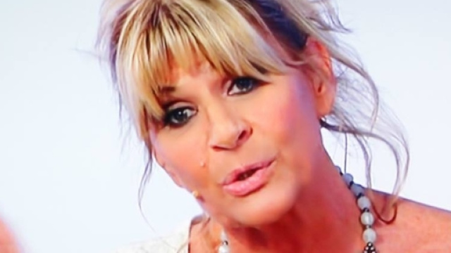 Anticipazioni trono over Uomini e Donne: guerra tra Gemma Galgani ... - spettegolando.it