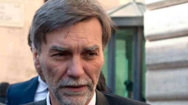 Il ministro Graziano Delrio (Foto: identitainsorgenti.com)
