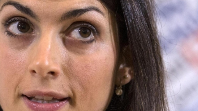 La giunta Raggi verso l'approvazione del nuovo bilancio d&agrave; fondi a scuola e trasporto pubblico