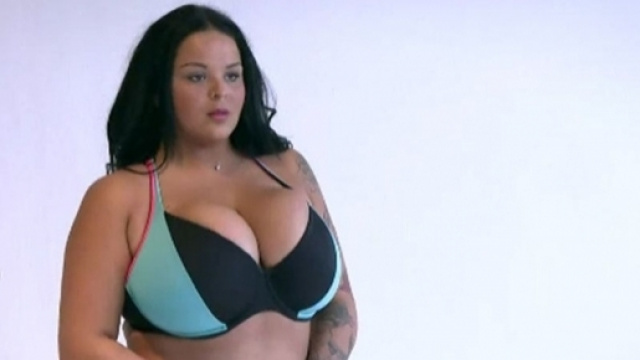 Les Anges 8 : Premier shooting en maillot de bain pour Sarah ... - yahoo.com