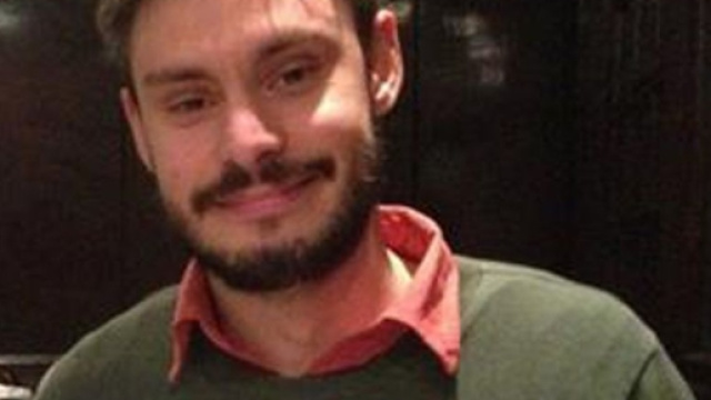 Lo sguardo di Giulio Regeni diventato l'icona di un sacrificio