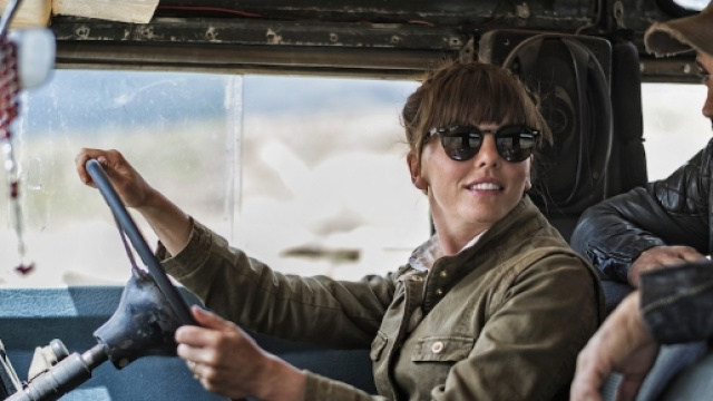 Michael Landes con Ophelia Lovibond in "Hooten"