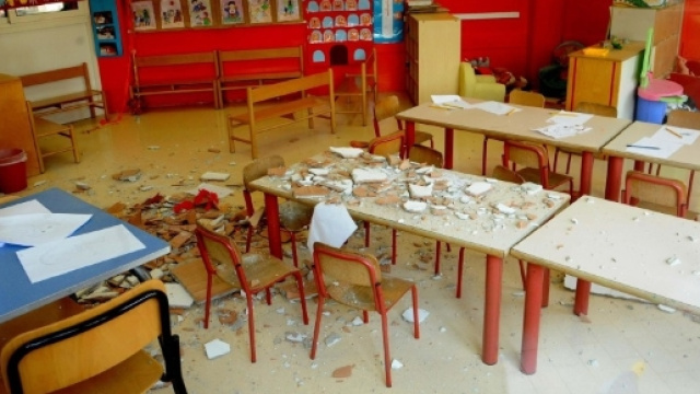 Sesto San Giovanni, cade l'intonaco in una scuola materna: sette ... - repubblica.it