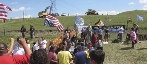 Clashes Halt Work on North Dakota Pipeline - WSJ - wsj.com