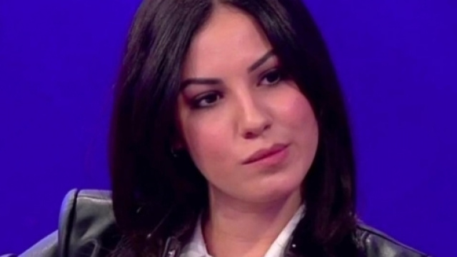 Gossip news Uomini e Donne, notizie 24 gennaio: Giulia De Lellis, periodo difficile?