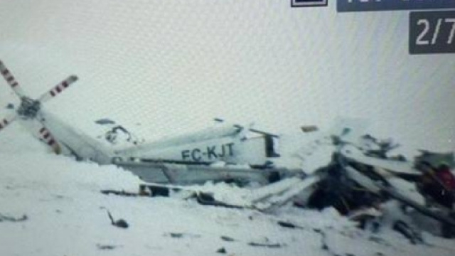 L'Aquila, elicottero del 118 precipita a Campo Felice: 6 persone a bordo