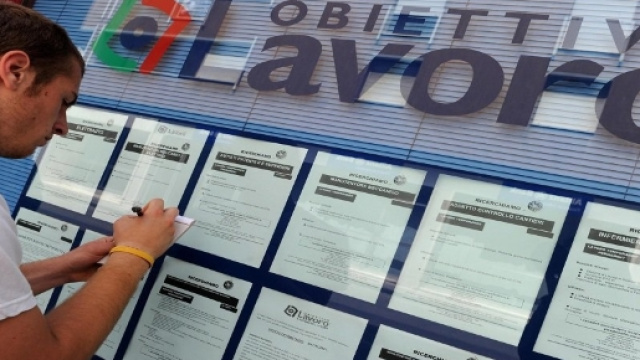 NASpI: domanda di disoccupazione, novit&agrave; 2017, requisiti e cos&igrave; via