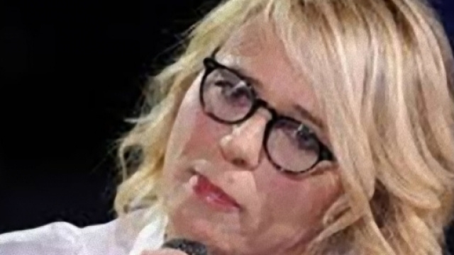 Paolo Bonolis contro Maria De Filippi.