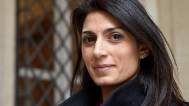 Nuovo tornado mediatico su Virginia Raggi, su di lei nuove ombre