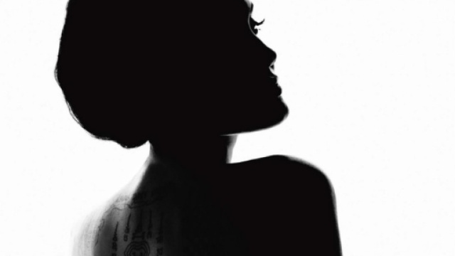 Angelina Jolie nouvelle muse Guerlain - ELLE.be - elle.be