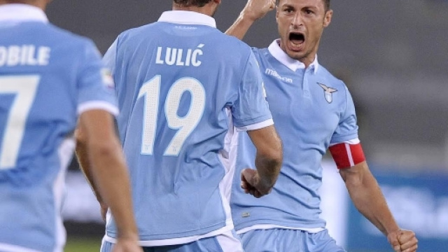 Radu festeggia il gol contro il Chievo