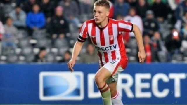 Santiago Ascacibar, centrocampista del'Estudiantes.
