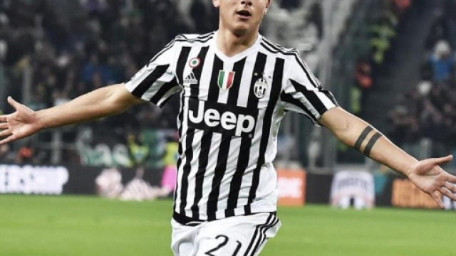Un gioiello di Dybala piega il Sassuolo. Buffon nella storia ... - lastampa.it
