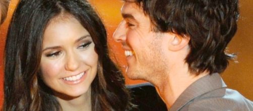 Ian Somehalder e Nina Dobrev j&aacute; namoraram