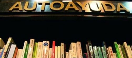 Napoleon Hill fue un escritor estadounidense. Es considerado el autor de autoayuda y superaci&oacute;n m&aacute;s prestigioso del mundo.