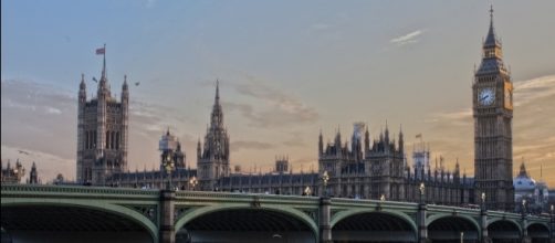 parliment photo by derwiki, pixabay.com CC0