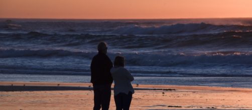 UK woman and a homeless man's epic love story (Image source: Public Domain Pictures)