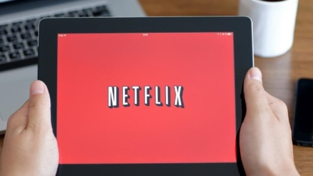 Netflix, ora puoi decidere cosa vedere grazie alle Video Preview ... - vanityfair.it