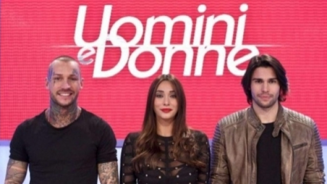 Anticipazioni Uomini e Donne: Carmen Rimauro far&agrave; litigare Manuel Vallicella e Luca Onestini?