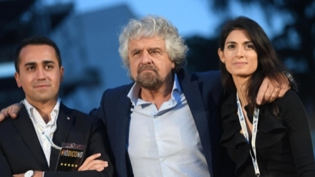 Caso Raggi: M5S attacca i giornali - huffingtonpost.it