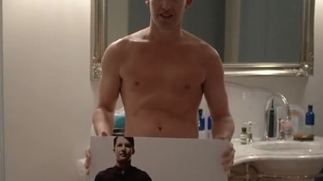 James Blunt Nudo Per a Promuovere Il Suo Nuovo Disco "AfterLove"