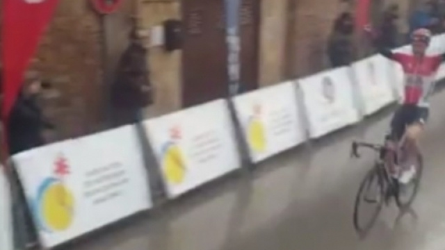 L'arrivo vittorioso di Tim Wellens