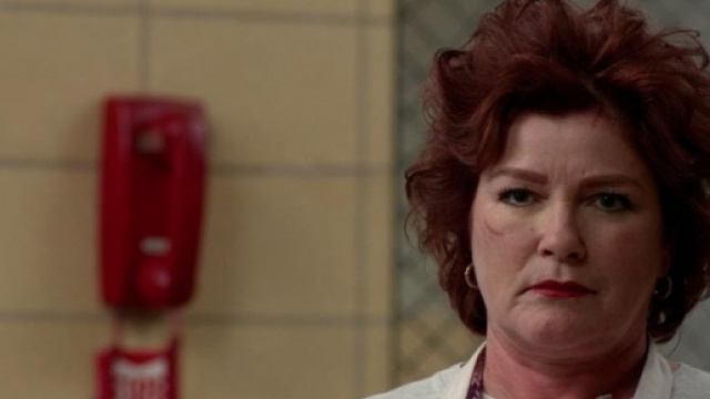 Orange Is The New Black&nbsp;: Kate Mulgrew (Red) a v&eacute;cu dans une cage
