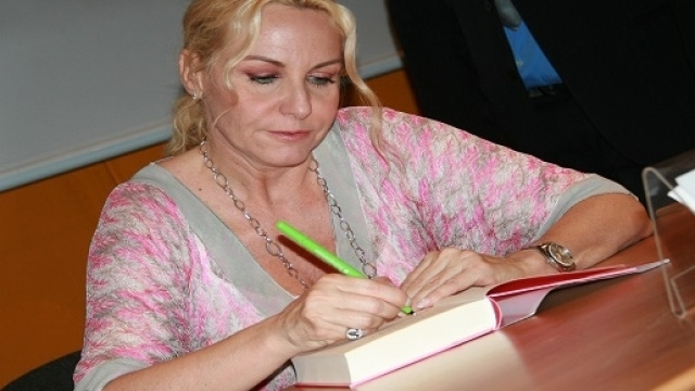Gossip news, Antonella Clerici stravede per Garrone