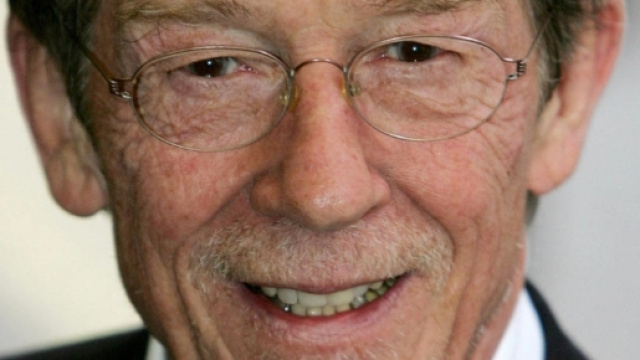 L'acteur britannique John Hurt, grandiose dans &laquo;Elephant Man&raquo;, est ... - leparisien.fr