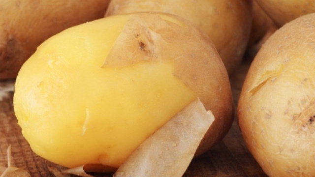La ricetta delle patate lesse.