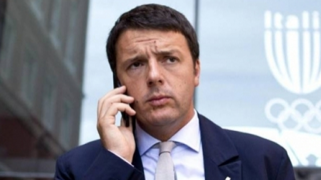 Matteo Renzi costretto a cambiare numero di telefono
