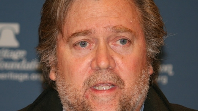 Steve Bannon est, &agrave; la Maison Blanche, sans doute aussi influent que le vice-pr&eacute;sident Mike Pence...