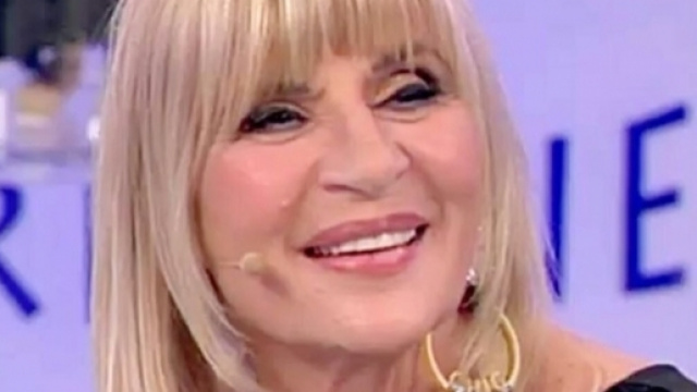 Gemma Galgani col nuovo sorriso