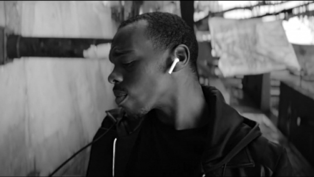 Lil' Buck protagonista dello spot di Apple AirPods.