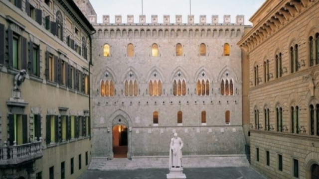 Banca MPS, Piazza Salimbeni, Siena.