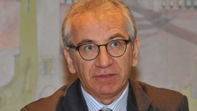 Good bank: Nicastro sonda i fondi prima di cedere a un euro