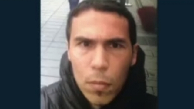 Istanbul, il volto del presunto autore della strage di Capodanno diffuso dalla stampa turca