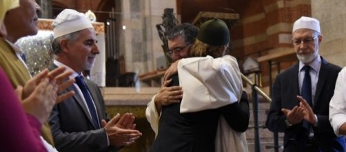 Allies Offer To Walk Muslims To Mosque After New York Shooting ... - huffingtonpost.com