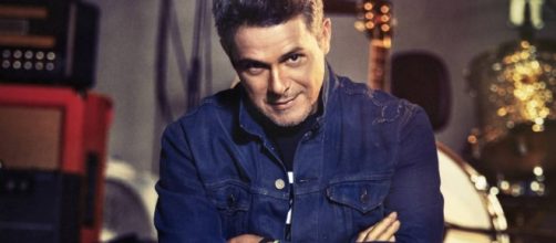 Se cumplen 20 a&ntilde;os de "M&aacute;s", el disco que catapult&oacute; internacionalmente a Alejandro Sanz