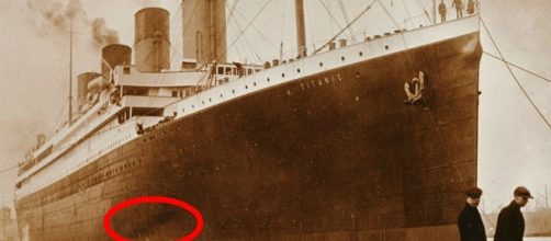 Titanic Afunda por causa de inc&ecirc;ndio, veja o v&iacute;deo em tempo real do naufr&aacute;gio