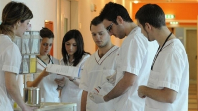 Boom di richieste di giovani infermieri italiani in InghilterraL ... - improntalaquila.org