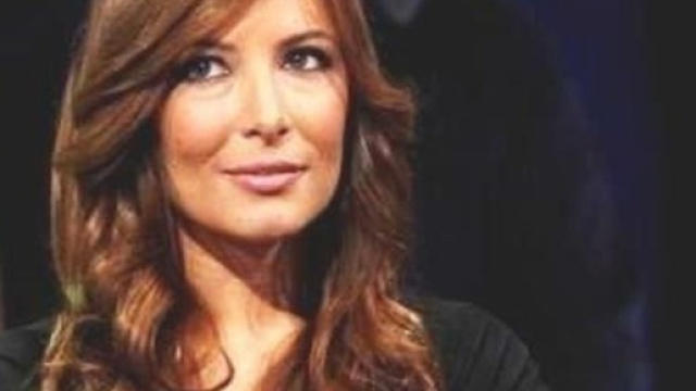 Furto di foto ai vip, via al processo per Lucarelli, Neri e ... - leggo.it