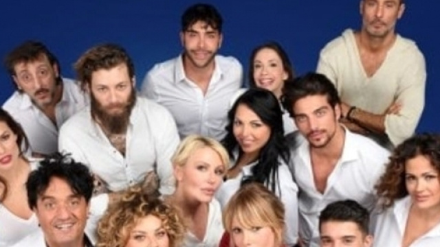 Il cast dell'Isola dei Famosi 2017.
