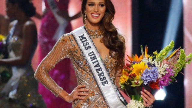 Miss France Iris Mittenaere Crowned Miss Universe 2016 | E! News - eonline.com