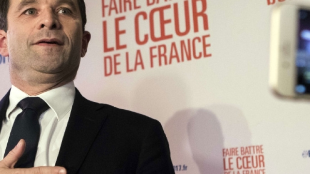 Una immagine di Beno&icirc;t Hamon durante la corsa alle primarie