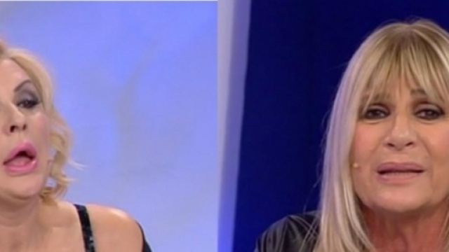 Uomini e Donne: ultimatum di Tina a Maria De Filippi? - melty.it
