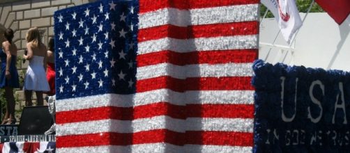 Reuters/Ipsos poll reveals that nearly half of Americans agree with Trump's immigration ban / Photo via woodleywonderworks, flickr.com