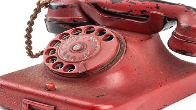 Adolf Hitler in vendita il telefono