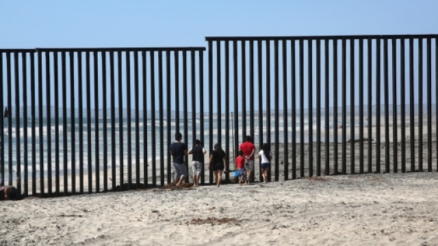 &Egrave; realistico il progetto di Trump sul muro tra Messico e Stati ... - internazionale.it