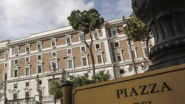 Espulsi due cittadini extracomunitari.